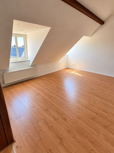 Gemütliche 1,5-Zimmer-Dachgeschosswohnung in Hemau – Foto 2