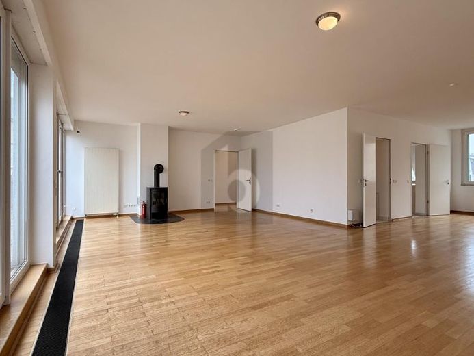 SOFORT BEZUGSFREI IN ERSTKLASSIGER LAGE – Foto 1