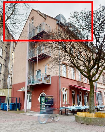 Provisionsfreie 5-Zimmer-Maisonette mit zwei Badezimmern und Balkon – Außenansicht, 3 OG