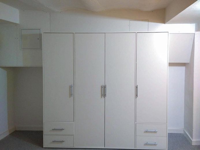 Schrank Schlafzimmer