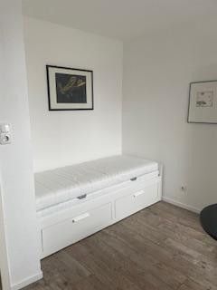 Wohn- Schlafzimmer - Bettzeile