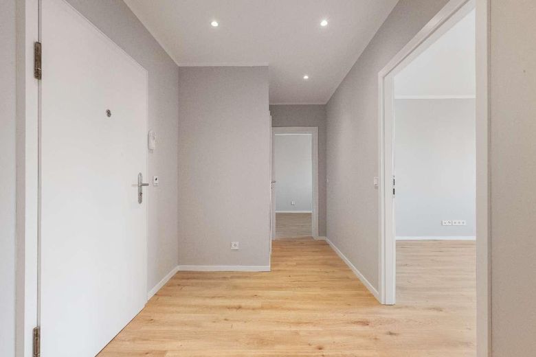 Hochwertig sanierte 3-Zimmer-Wohnung mit Balkon in Berlin-Mitte – Foto 3