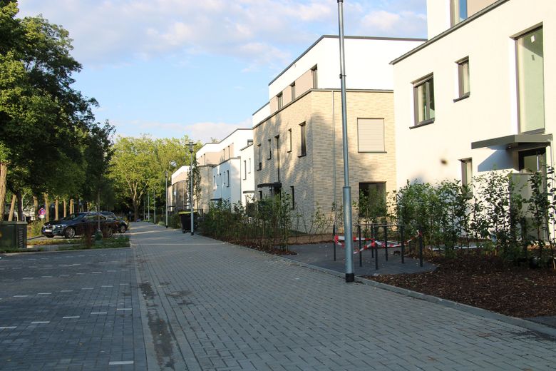 Direkt vom Eigentümer: 2-Zimmer-Wohnung, in optimaler Lage mit Terrasse, Garten und Stellplatz – Foto 2