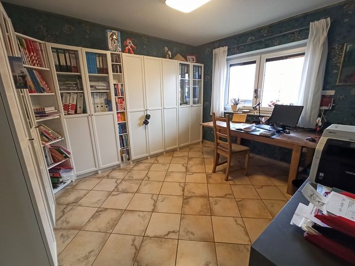 Haus mit Garten in ruhiger Lage zu vermieten – Foto 5