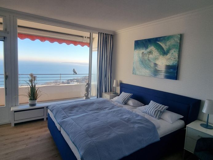 Deniz manzaralı! Plaja ve merkeze yakın, tamamen yenilenmiş üst düzey daire, 75 m², 2 oda – großzügiges Schlafzimmer 