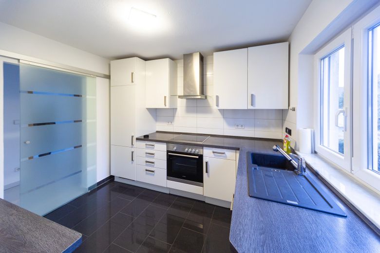 TOP renovierte 3-Zimmer-Wohnung in Bosch-Nähe – Küche