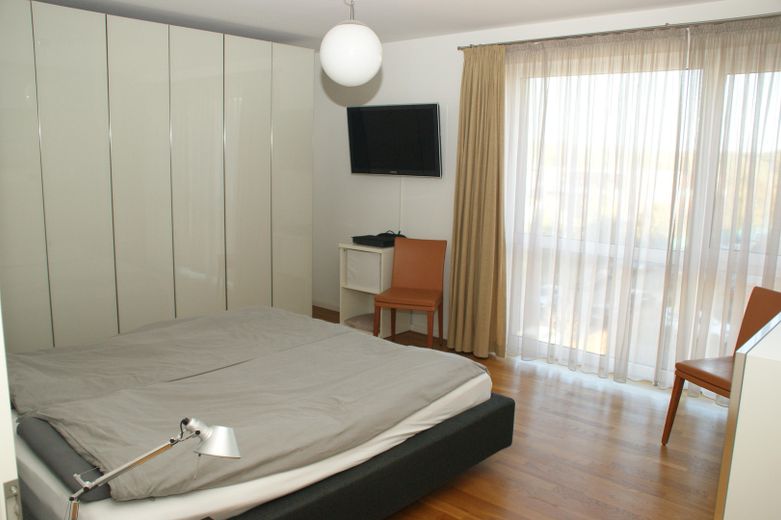 Zauberhafte 4-Zimmer-Whg. mit Süd-Loggia, ruhig und zentral – Foto 7