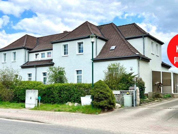 HORN IMMOBILIEN++ Eigentumswohnung in Tantow mit Garten und Carport. – Foto 1