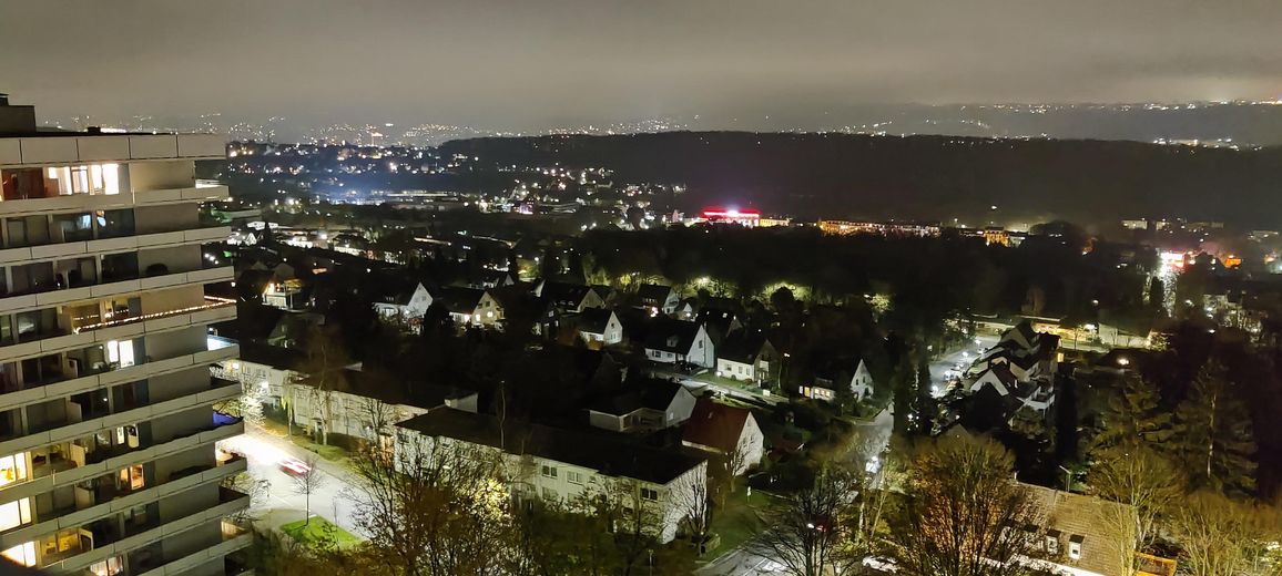 Lichtdurchflutete große Eigentumswohnung Wuppertal Elberfeld/Uellendahl mit Traum-Ausblick – Nachtblick
