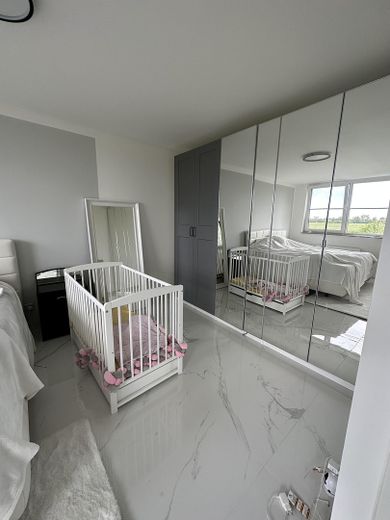 Frisch renoviertes Reihenendhaus mit Gartenparadies & XL-Terrasse – Schlafzimmer