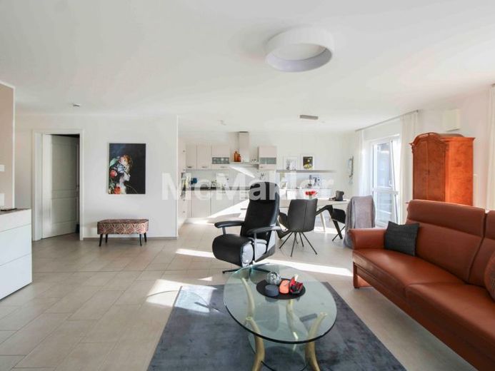 Komfort, jung & modern im Ortskern: 3-Zi.-Wohnung mit Tiefgaragenstellplatz – Foto 1