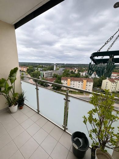 Splendido appartamento per famiglie con vista panoramica – 10° piano, Fürth-Hardhöhe – Balkon