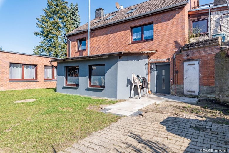 Großzügiges 3-Familienhaus in idyllischer Feldrandlage von Hessisch Oldendorf - OT Rohden! – EG Anbau - Eingangsbereich