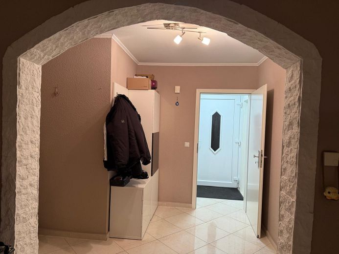 2 Wohneinheiten möglich – möbliertes Haus mit Poolprojekt & Potenzial – Foto 24