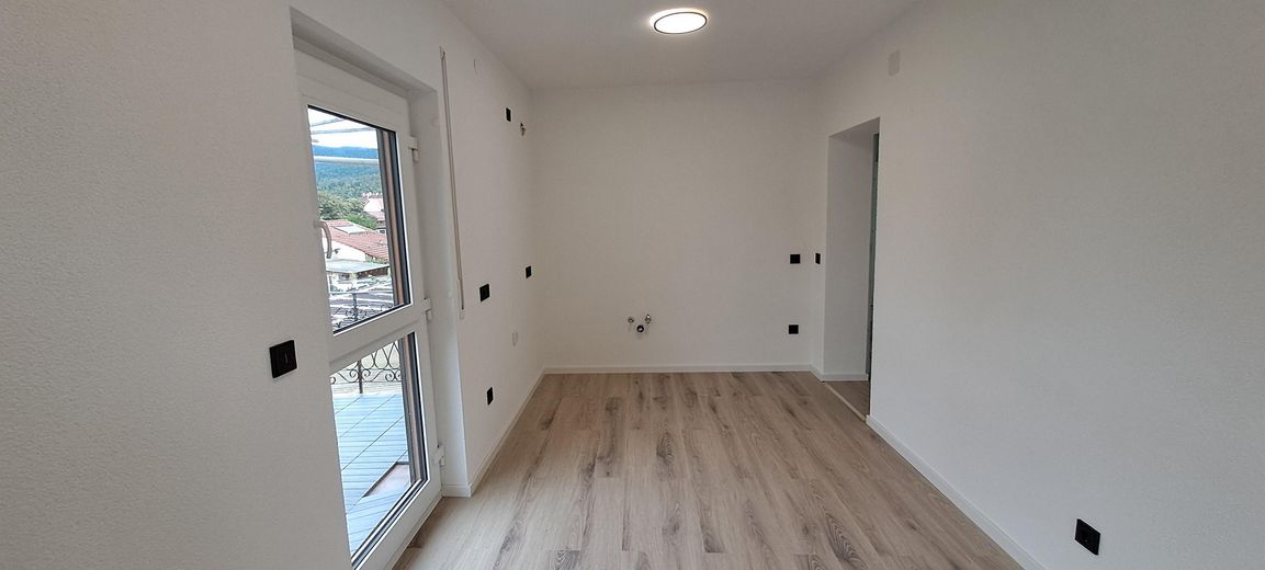 Świeżo wyremontowane/odnowione 3-pokojowe mieszkanie w Gaggenau-Ottenau – Küche Ansicht 2