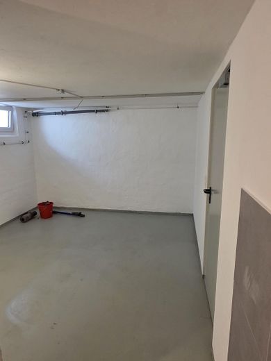 Augsburg-Inningen Bhf-nah 4 Zi  ETW 90m2 Süd-Loggia, Garten zustzl 18m2 UG Abst/WaKü – UG Abst/Hobby 18 m2