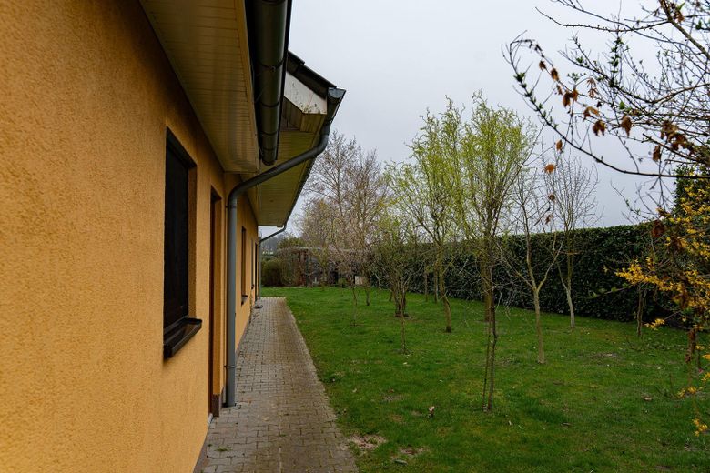 Vielseitige Gewerbeimmobilie in Wietmarschen OT Lohne: Halle, Büro & Wohnhaus – Garten hinter dem Wohnhaus