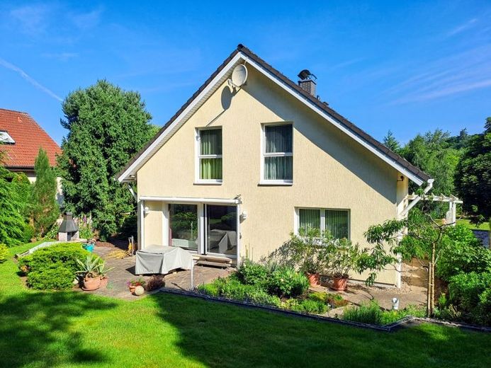 *Immobile di pregio a Weinböhla-Oberdorf*\n*EBK*5 locali.*Camino*Sauna*Cantina interrata completa*Garage*senzacommissione* – Foto 1