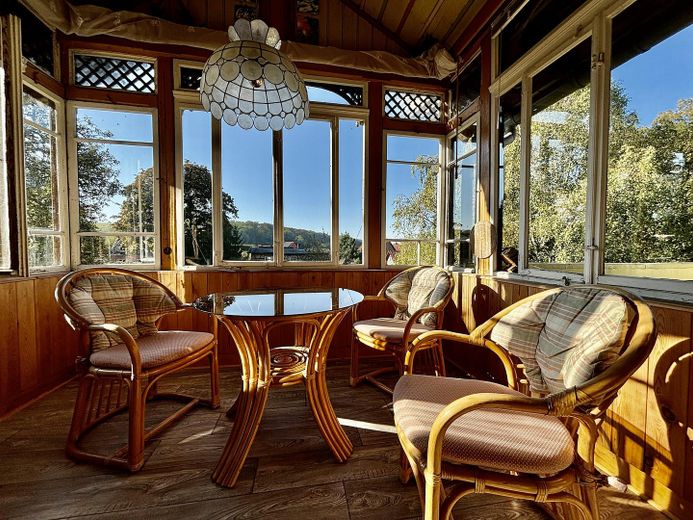 Idyllische Villa/Mehrfamilienhaus in grünem Erholungsort (Harz) - mit Ausbau-/Investmentpotential – Veranda 2. OG Süden