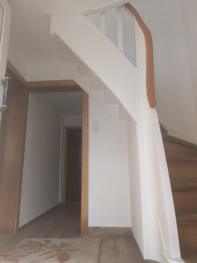 Appartement de 130 m2, 5 pièces, maison avec jardin dans un quartier de Ranstadt – Photo 17
