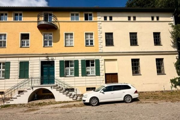 **Wo einst der Müller wohnte** Ehemalige Wassermühle mit derzeit 6 WE