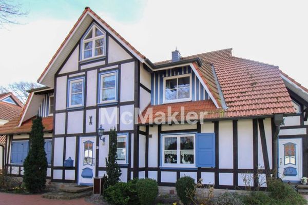 Lichtovergoten appartement in eigendom met balkon en vrijstaande parkeerplaats vlak bij het strand
