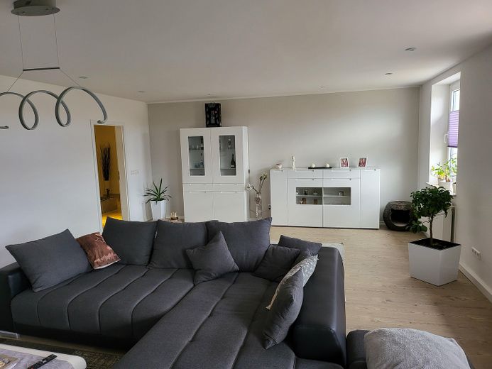 Moderne Großraumwohnung inkl. EBK, Klima und Badmöbel – Foto 3