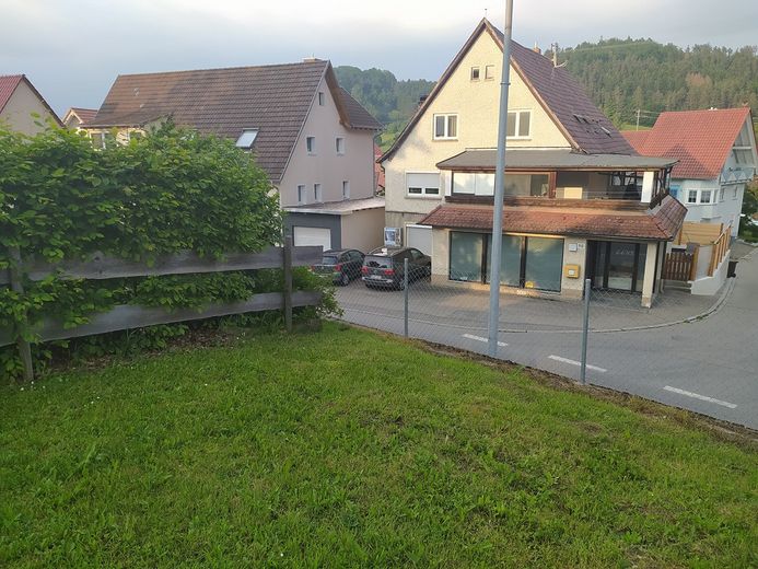 Helle 3,5 Zimmer Wohnung 1. OG mit Balkon, Stellplatz, Garten in 72348 Rosenfeld Heiligenzimmern ab sofort zu vermieten – Foto 26