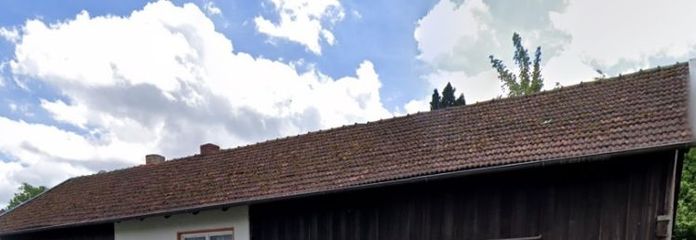 *** Älteres Wohnhaus mit Stall in Aholming ***