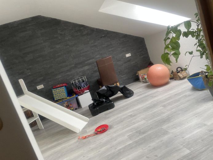 Dachgeschoss 2025 renoviert