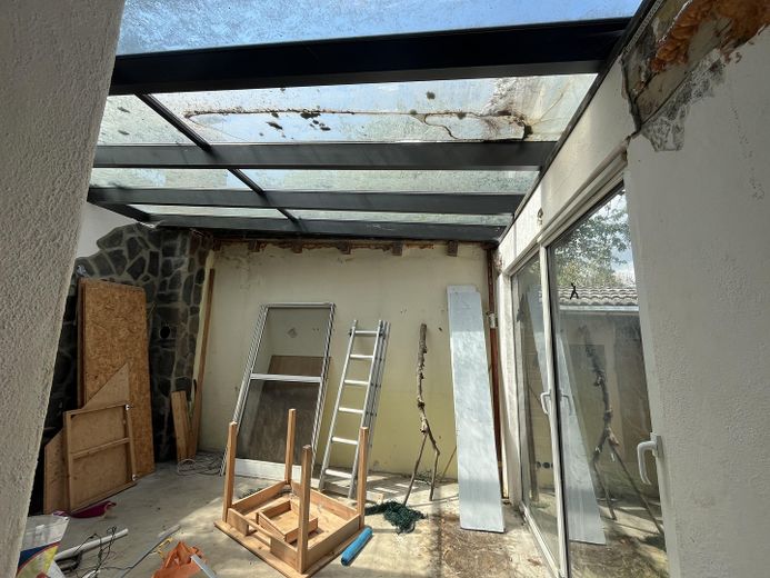 Sanierungsbedürftiges Haus mit großem Grundstück – Foto 4