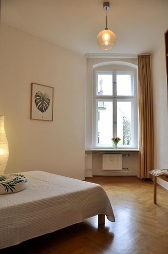 Luminoso appartamento arredato in edificio d’epoca con balcone a Berlino-Friedenau – Schlafzimmer 2