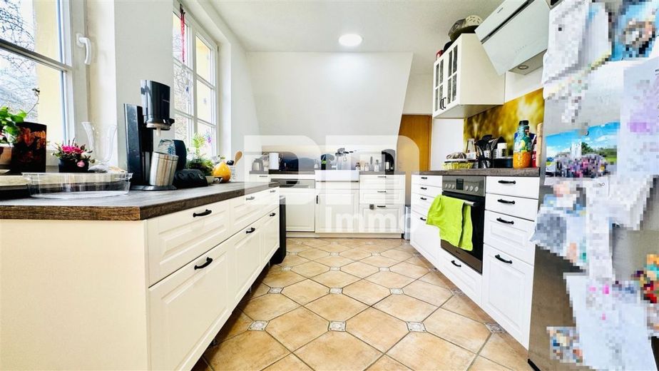 (R)eserviert!Modernisierte 1 bis 2 Familien Stadtvilla mit Maisonettewohnung in Traumlage – OG Maisonette Küche / Zugang Balkon / Dachterrasse