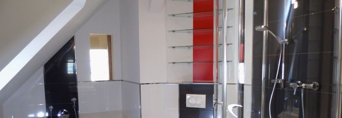 1. Bad mit Wanne und Dusche