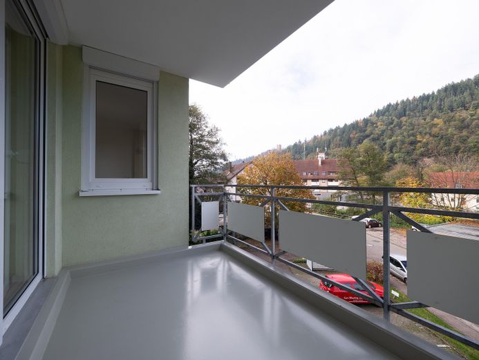 Helle 1,5-Zimmer-Wohnung in der Seniorenwohnanlage Papiergässle im Herzen von Waldkirch – Loggia