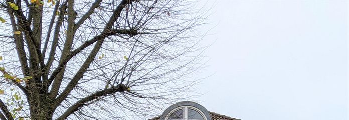 Praxis Büro Wohnung gut geschnitten 3 Zi Nähe Rathaus – Frontansicht