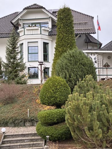 Haus mit 3 Gesch., 1.OG z.Vk.