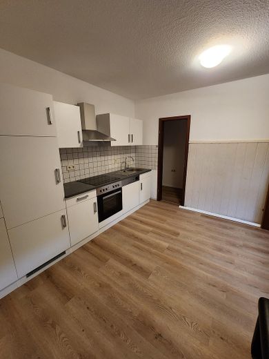 6,7%+ Rendite | Mehrfamilienhaus (9 Eigentumswohnungen) | Burgpanorama in Bad Liebenzell – Neue Einbauküche - Whg B