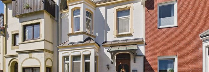 Mitte | Vacant urban villa with 3 residential units or as a single-family home