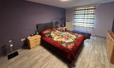 RENOVIERT, DOPPELGARAGE, VERMIETUNG MÖGLICH – 1752566981_a8d155.jpg