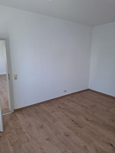 Sz Stellfläche Kleiderschrank