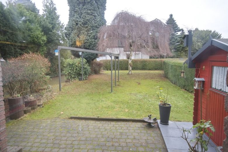 Individually-stylish: spacious, fully equipped apartment with garage and garden space, Telekom Magenta XL, short driving time to the A 43 and A 40 – 6d8a2ec712b6b5bf729e7391e61dcca34a6b0ac7.jpg
