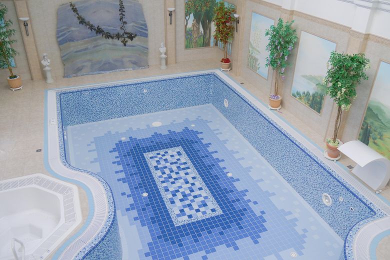 Represäntive Premium-Villa in gefragter Lage von Kolkwitz - VERKAUF IM DIGITALEN BIETERVERFAHREN – Schwimmbad und Whirlpool