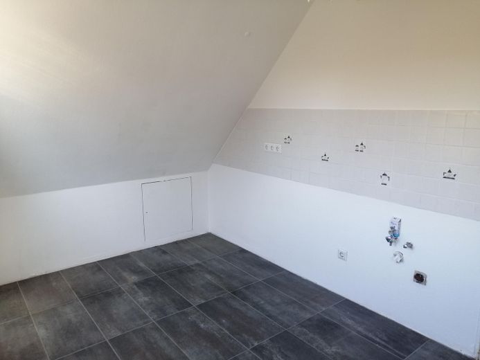 RESERVIERT Einfamilienhaus Massivhaus Einliegerwohnung ruhige Wohnlage Keller Garten – OG Küche 1