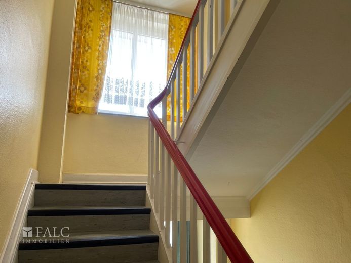 Gemütliche Wohnung in Wuppertal – Treppenhaus
