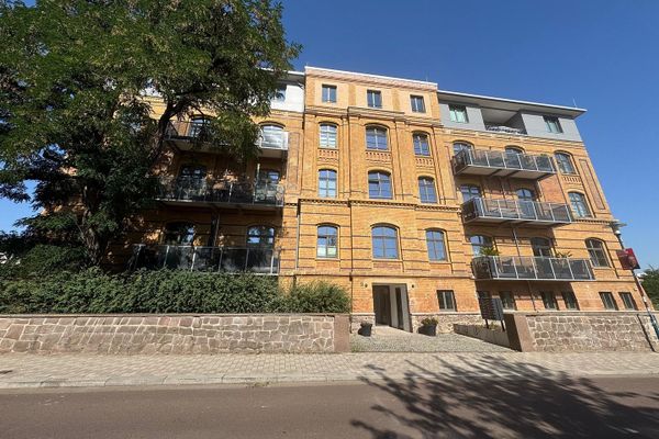 Praxis- oder Gewerbeimmobilie 49m² in Buckau – frisch-sanierter Erstbezug