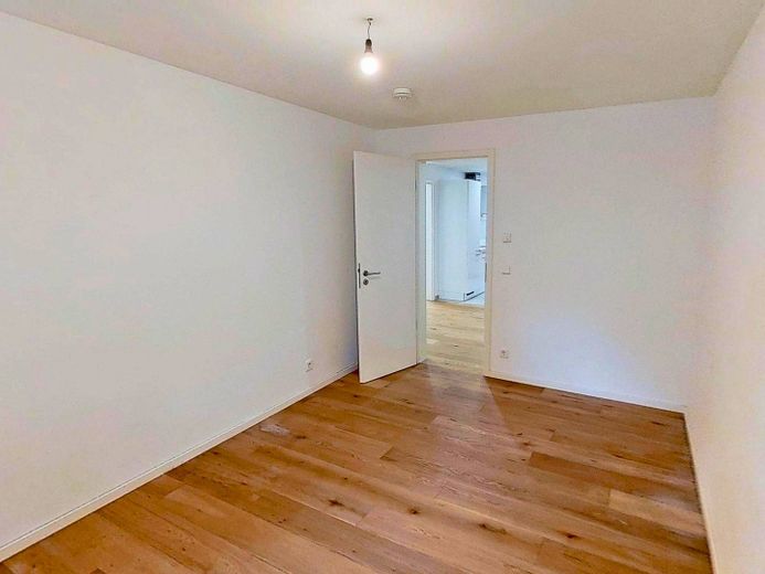 Moderno y espacioso piso de 3,5 habitaciones con TERRAZA y COCINA INTEGRADA en el oeste de Stuttgart – Ansicht II: Schlafzimmer II
