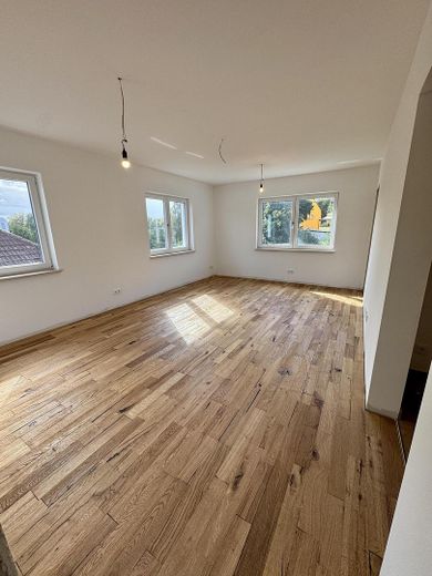 Mahlsdorf’ta 2026’da yeni inşaat | 3 odalı daire | 73 m2 | Akıllı Ev | Fotovoltaik ve ısı pompası | Yüksek giriş katı – Wohnzimmer