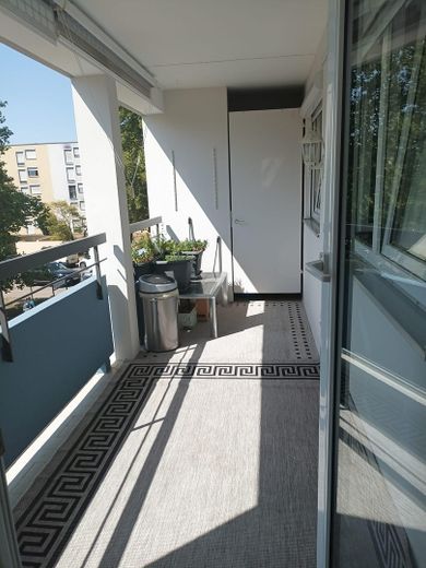 Affascinante appartamento di 3,5 locali in complesso residenziale adatto alle famiglie – Foto 19