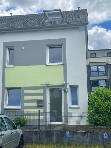 Air-conditioned end-of-terrace house with 4 rooms in Bonn Lengsdorf – Foto 2